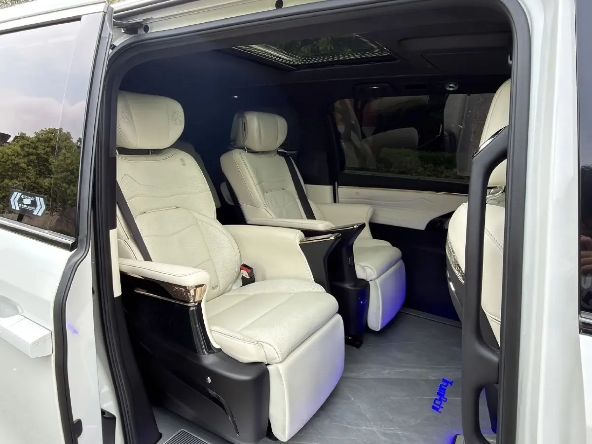 2023 GAC Trumpchi M8 2.0T 190HP L4 E-CVT Hybrid,autocango,china used car exporter,china ev exporter,chinese used car exporter,chinese used ev exporter