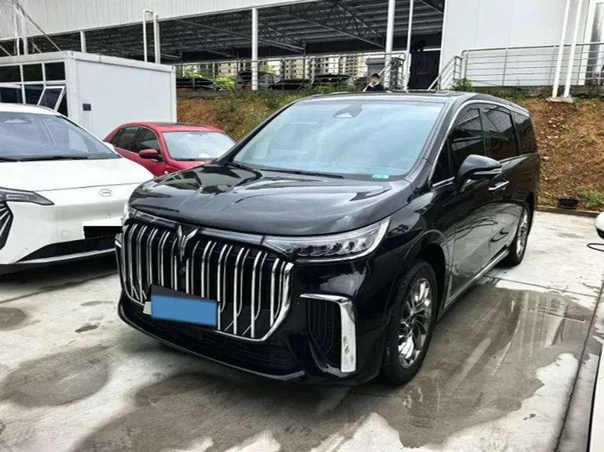 2024 Voyah Dream 1.5T 150HP L4 PHEV 43KWH,autocango,china used car exporter,china ev exporter,chinese used car exporter,chinese used ev exporter