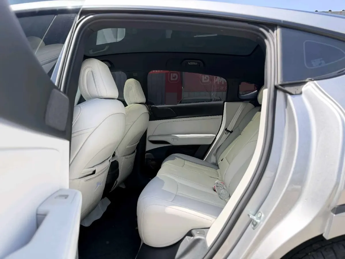 2024 Xpeng G6 BEV 66KWH,autocango,china used car exporter,china ev exporter,chinese used car exporter,chinese used ev exporter