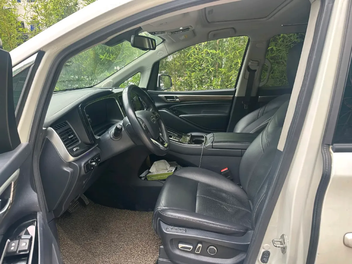 2021 GAC Trumpchi M8 2.0T 252HP L4 8AT,autocango,china used car exporter,china ev exporter,chinese used car exporter,chinese used ev exporter