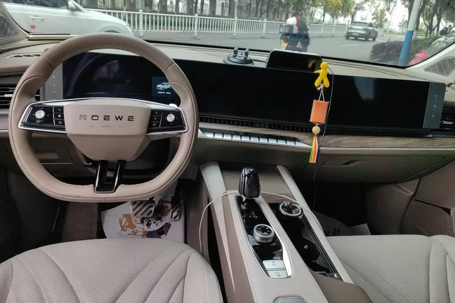 2023 Roewe RX9 2.0T 242HP L4 9AT,autocango,china used car exporter,china ev exporter,chinese used car exporter,chinese used ev exporter