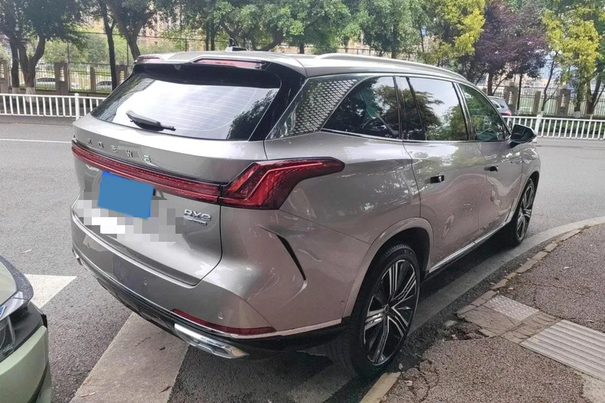 2023 Roewe RX9 2.0T 242HP L4 9AT,autocango,china used car exporter,china ev exporter,chinese used car exporter,chinese used ev exporter