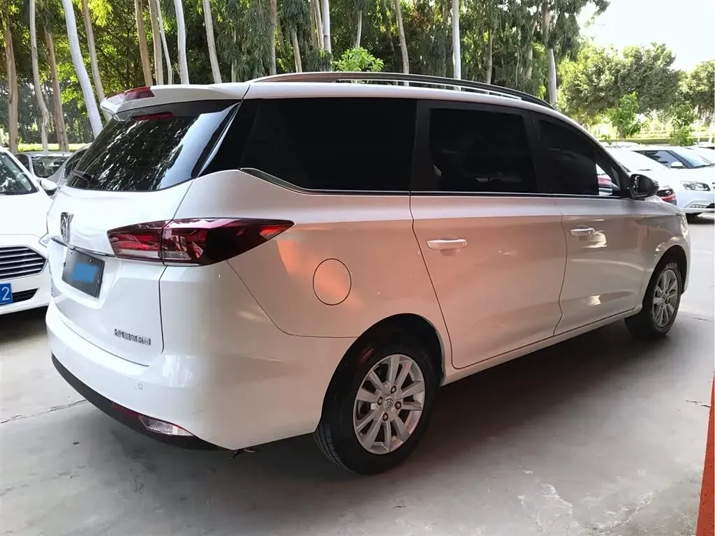 2018 BaoJun 360 1.5L 112HP L4 5AMT,autocango,china used car exporter,china ev exporter,chinese used car exporter,chinese used ev exporter