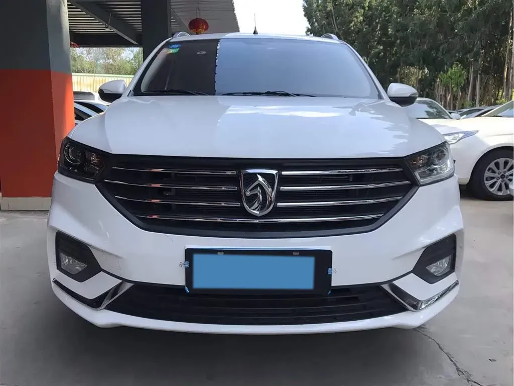 2018 BaoJun 360 1.5L 112HP L4 5AMT,autocango,china used car exporter,china ev exporter,chinese used car exporter,chinese used ev exporter