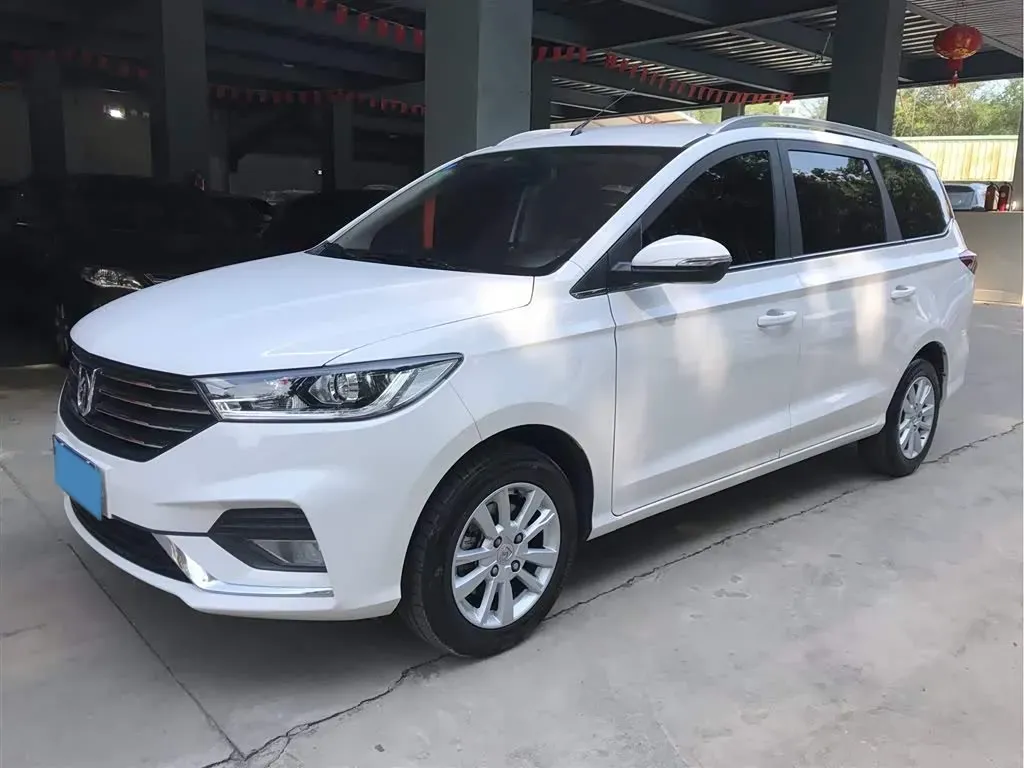 2018 BaoJun 360 1.5L 112HP L4 5AMT,autocango,china used car exporter,china ev exporter,chinese used car exporter,chinese used ev exporter