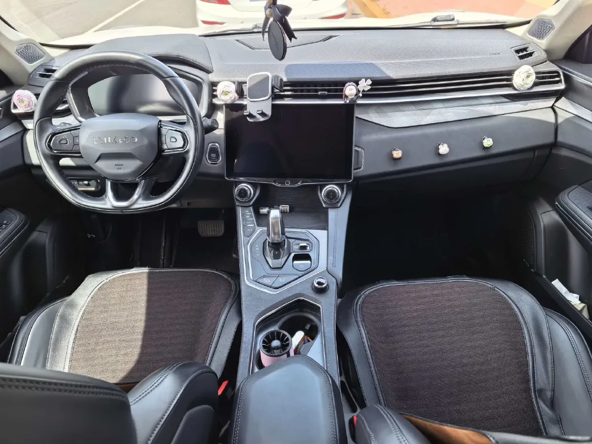 2021 LYNK&CO 01 2.0T 218HP L4 8AT,autocango,china used car exporter,china ev exporter,chinese used car exporter,chinese used ev exporter