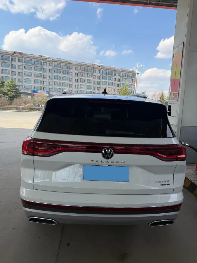 2022 Volkswagen Talagon 2.5T 299HP V6 7DCT,autocango,china used car exporter,china ev exporter,chinese used car exporter,chinese used ev exporter