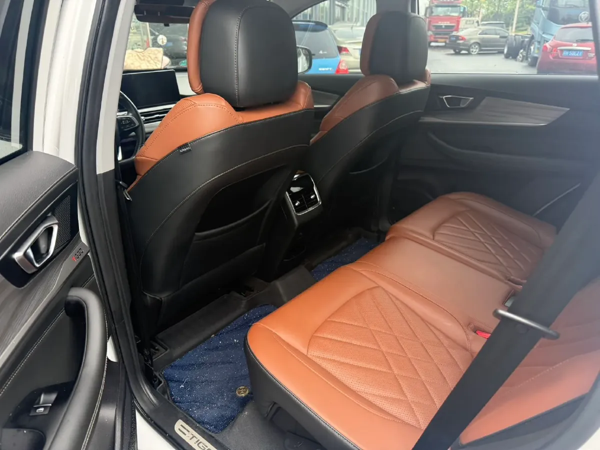 2021 Chery Tiggo 8 2.0T 254HP L4 7DCT,autocango,china used car exporter,china ev exporter,chinese used car exporter,chinese used ev exporter