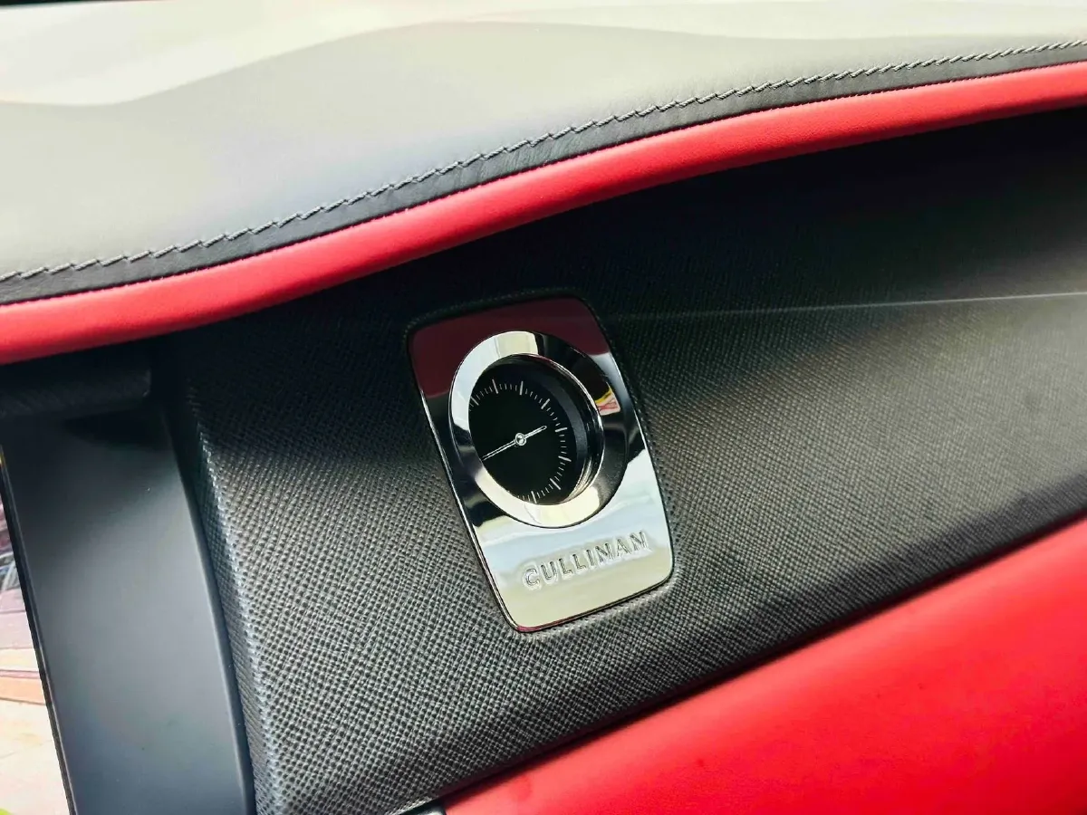 2018 Rolls-Royce Cullinan 6.7T 571HP V12 8AT,autocango,china used car exporter,china ev exporter,chinese used car exporter,chinese used ev exporter