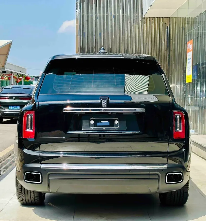 2018 Rolls-Royce Cullinan 6.7T 571HP V12 8AT,autocango,china used car exporter,china ev exporter,chinese used car exporter,chinese used ev exporter
