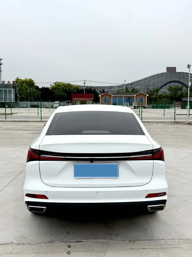 2023 Roewe i5 1.5L 129HP L4 CVT,autocango,china used car exporter,china ev exporter,chinese used car exporter,chinese used ev exporter