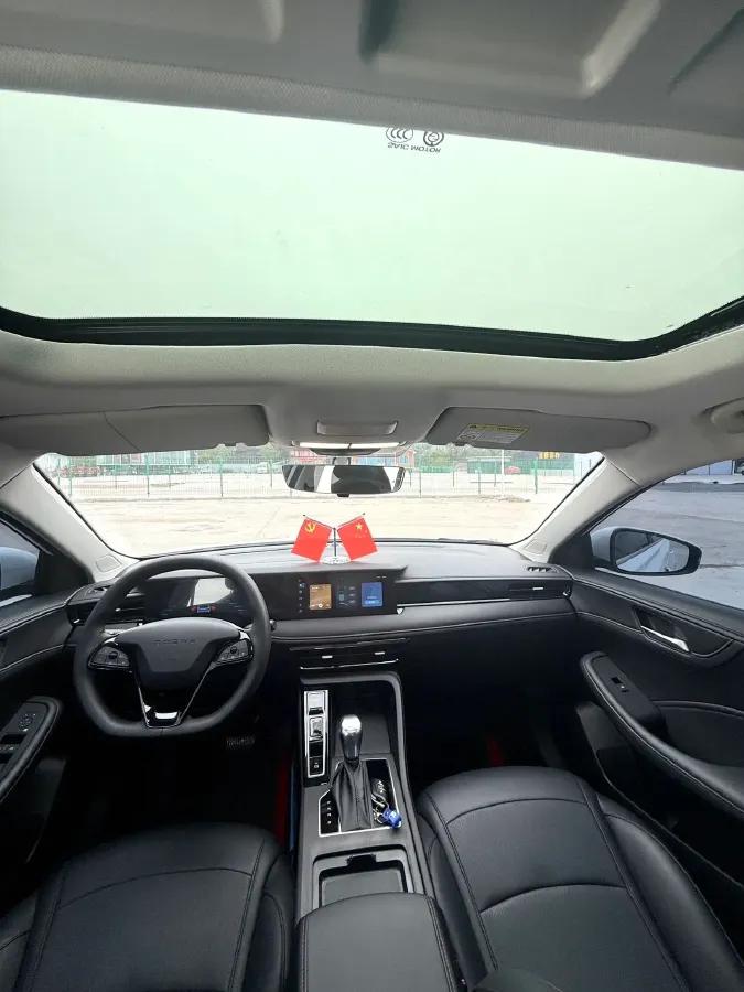 2023 Roewe i5 1.5L 129HP L4 CVT,autocango,china used car exporter,china ev exporter,chinese used car exporter,chinese used ev exporter