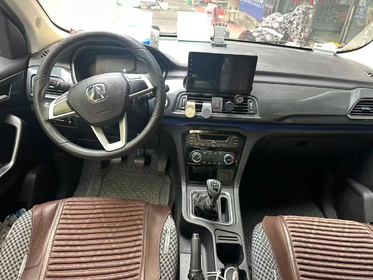 2017 BAIC WeiWang M60 1.5L 116HP L4 5MT,autocango,china used car exporter,china ev exporter,chinese used car exporter,chinese used ev exporter