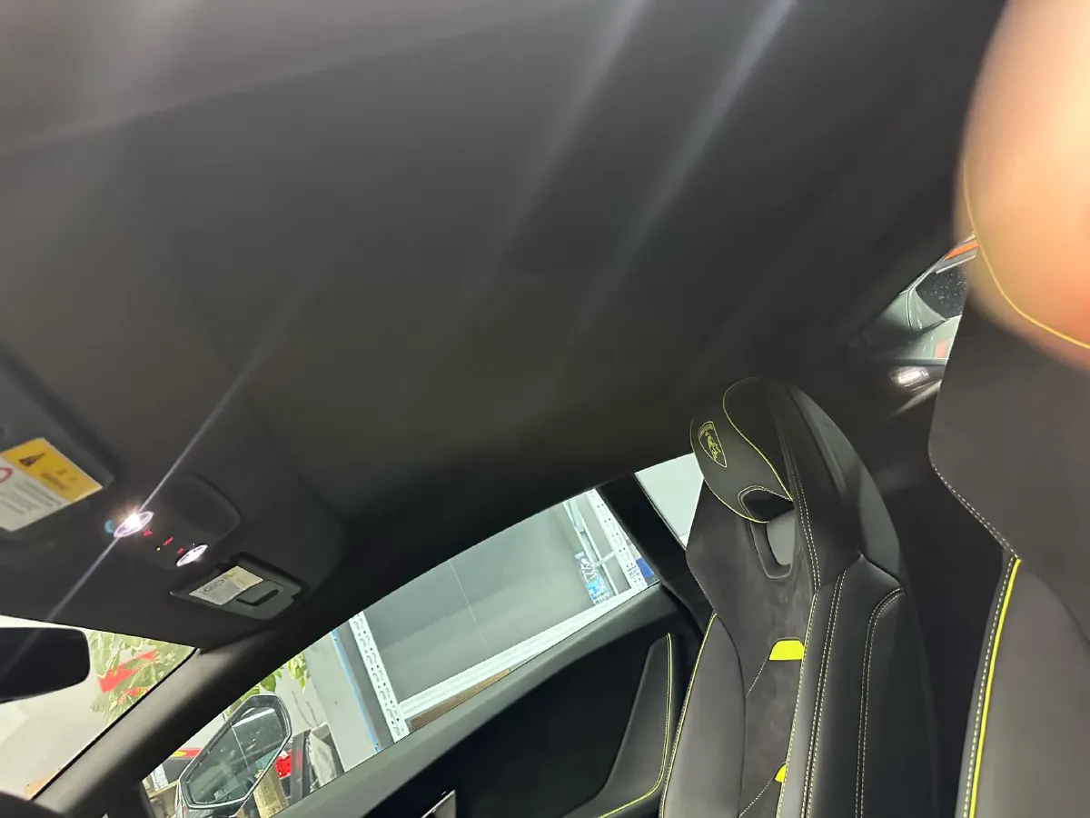 2023 Lamborghini Huracán 5.2L 640HP V10 7DCT,autocango,china used car exporter,china ev exporter,chinese used car exporter,chinese used ev exporter