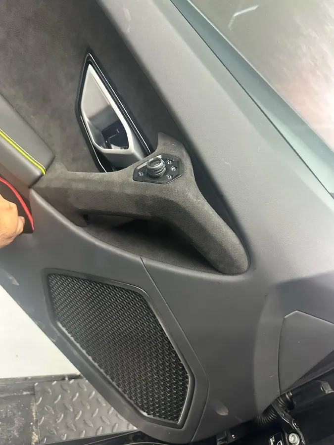 2023 Lamborghini Huracán 5.2L 640HP V10 7DCT,autocango,china used car exporter,china ev exporter,chinese used car exporter,chinese used ev exporter