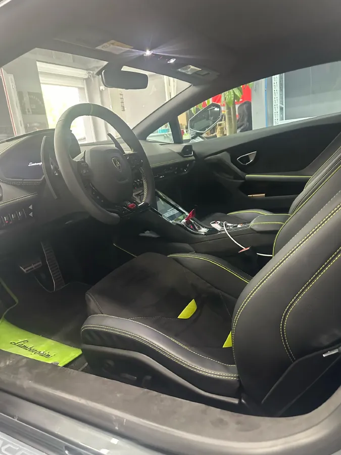 2023 Lamborghini Huracán 5.2L 640HP V10 7DCT,autocango,china used car exporter,china ev exporter,chinese used car exporter,chinese used ev exporter