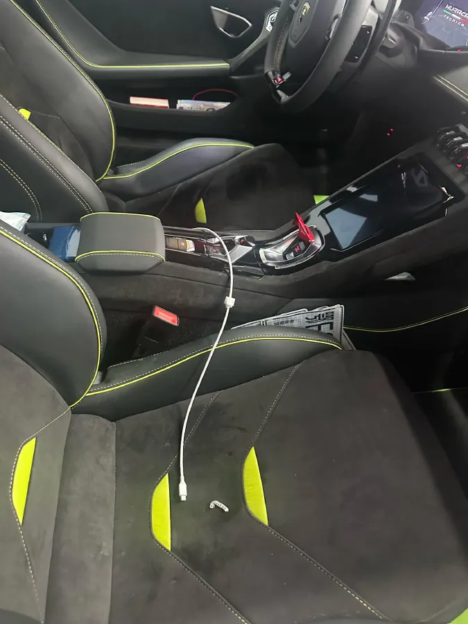 2023 Lamborghini Huracán 5.2L 640HP V10 7DCT,autocango,china used car exporter,china ev exporter,chinese used car exporter,chinese used ev exporter