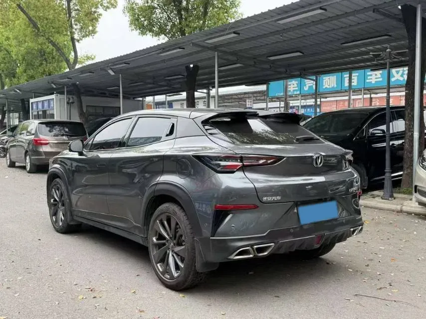 2020 ChangAn UNI-T 1.5T 180HP L4 7DCT,autocango,china used car exporter,china ev exporter,chinese used car exporter,chinese used ev exporter