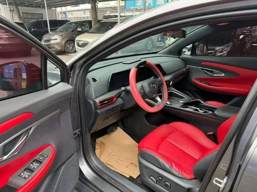 2020 ChangAn UNI-T 1.5T 180HP L4 7DCT,autocango,china used car exporter,china ev exporter,chinese used car exporter,chinese used ev exporter