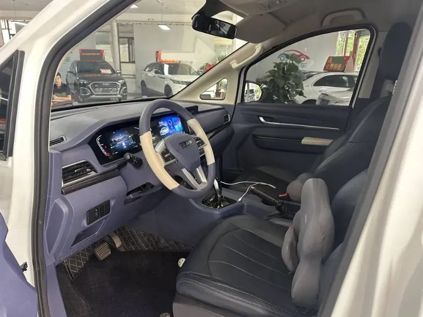 2025 BAW RuiSheng Trump M7 BEV 65KWH,autocango,china used car exporter,china ev exporter,chinese used car exporter,chinese used ev exporter