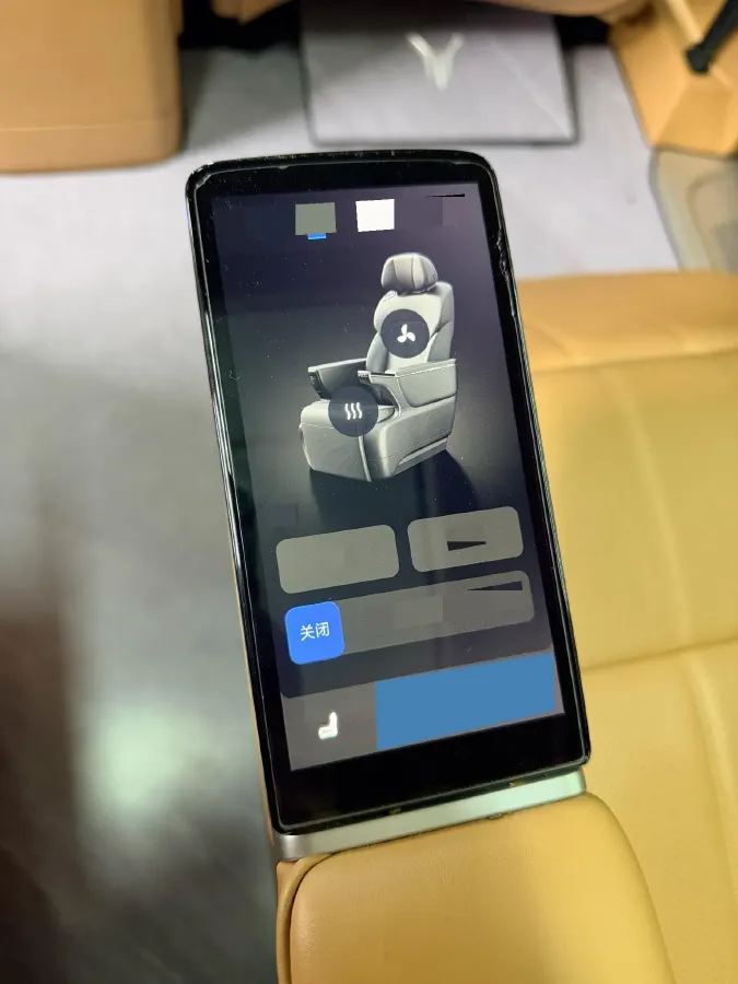 2025 Voyah Dream 1.5T 150HP L4 PHEV 41.7KWH,autocango,china used car exporter,china ev exporter,chinese used car exporter,chinese used ev exporter