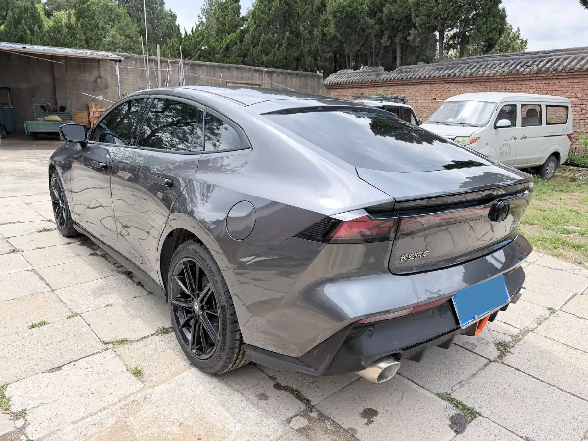 2023 ChangAn UNI-V 1.5T 188HP L4 7DCT,autocango,china used car exporter,china ev exporter,chinese used car exporter,chinese used ev exporter