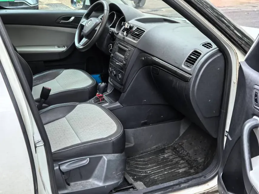 2016 Skoda Yeti 1.4T 150HP L4 7DCT,autocango,china used car exporter,china ev exporter,chinese used car exporter,chinese used ev exporter