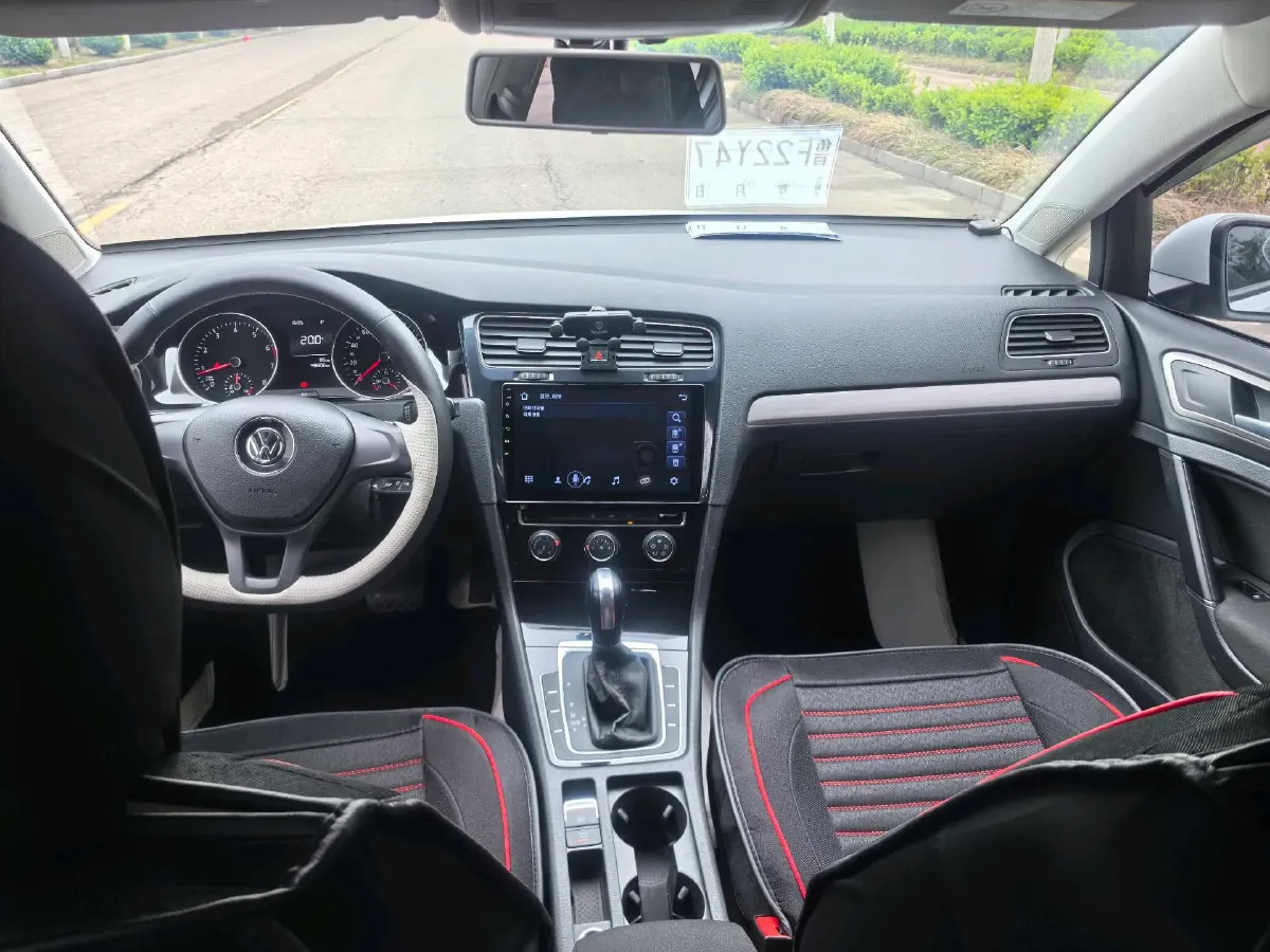 2018 Volkswagen Golf 1.6L 110HP L4 6AT,autocango,china used car exporter,china ev exporter,chinese used car exporter,chinese used ev exporter