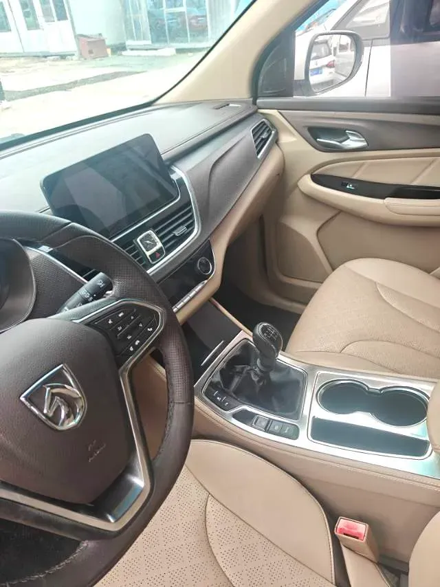 2017 SWM X7 1.5T 156HP L4 5MT,autocango,china used car exporter,china ev exporter,chinese used car exporter,chinese used ev exporter