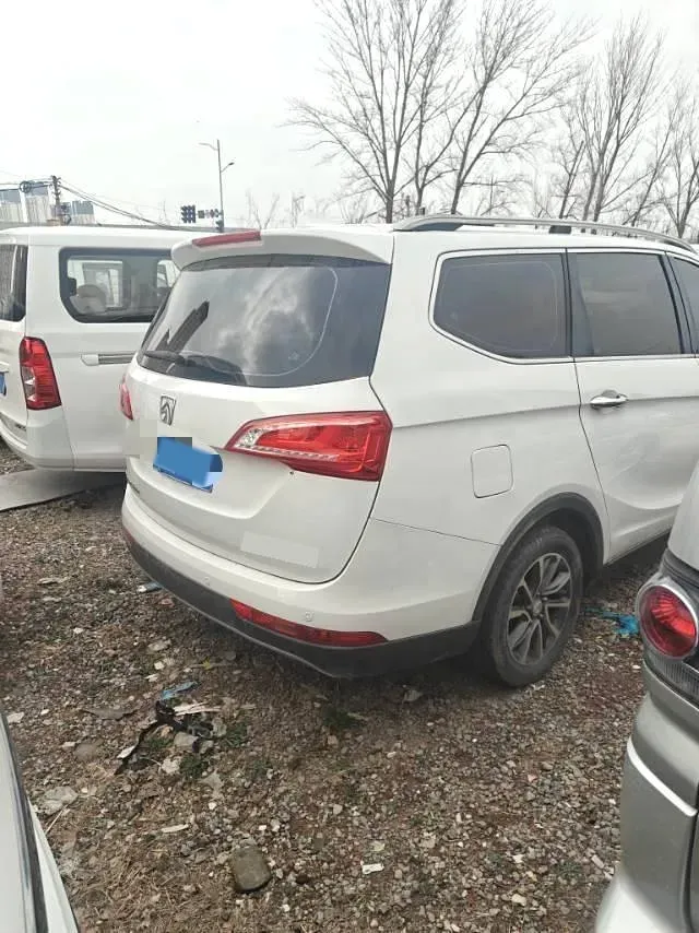 2017 SWM X7 1.5T 156HP L4 5MT,autocango,china used car exporter,china ev exporter,chinese used car exporter,chinese used ev exporter