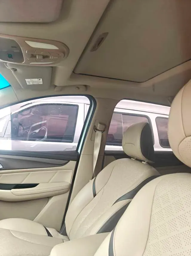 2017 SWM X7 1.5T 156HP L4 5MT,autocango,china used car exporter,china ev exporter,chinese used car exporter,chinese used ev exporter