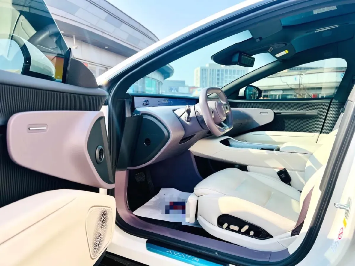 2025 Avatr 12 1.5T 156HP L4 REEV 39.05KWH,autocango,china used car exporter,china ev exporter,chinese used car exporter,chinese used ev exporter