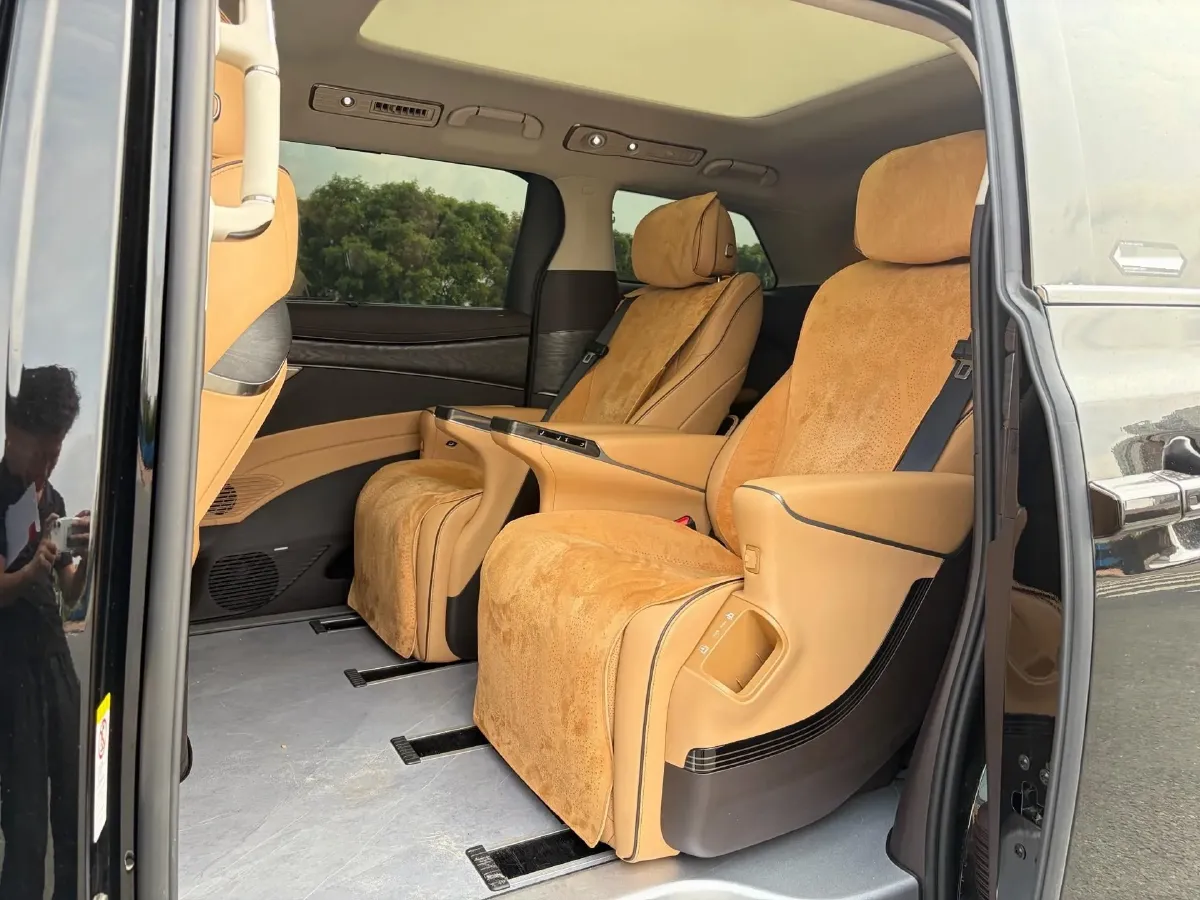 2024 Denza D9 1.5T 139HP L4 E-CVT PHEV 40KWH,autocango,china used car exporter,china ev exporter,chinese used car exporter,chinese used ev exporter