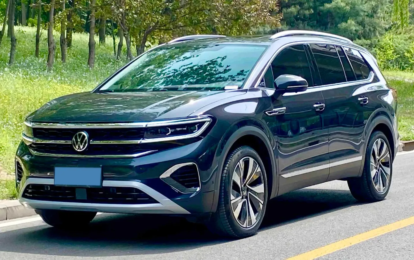 2024 Volkswagen Talagon 2.0T 220HP L4 7DCT,autocango,china used car exporter,china ev exporter,chinese used car exporter,chinese used ev exporter