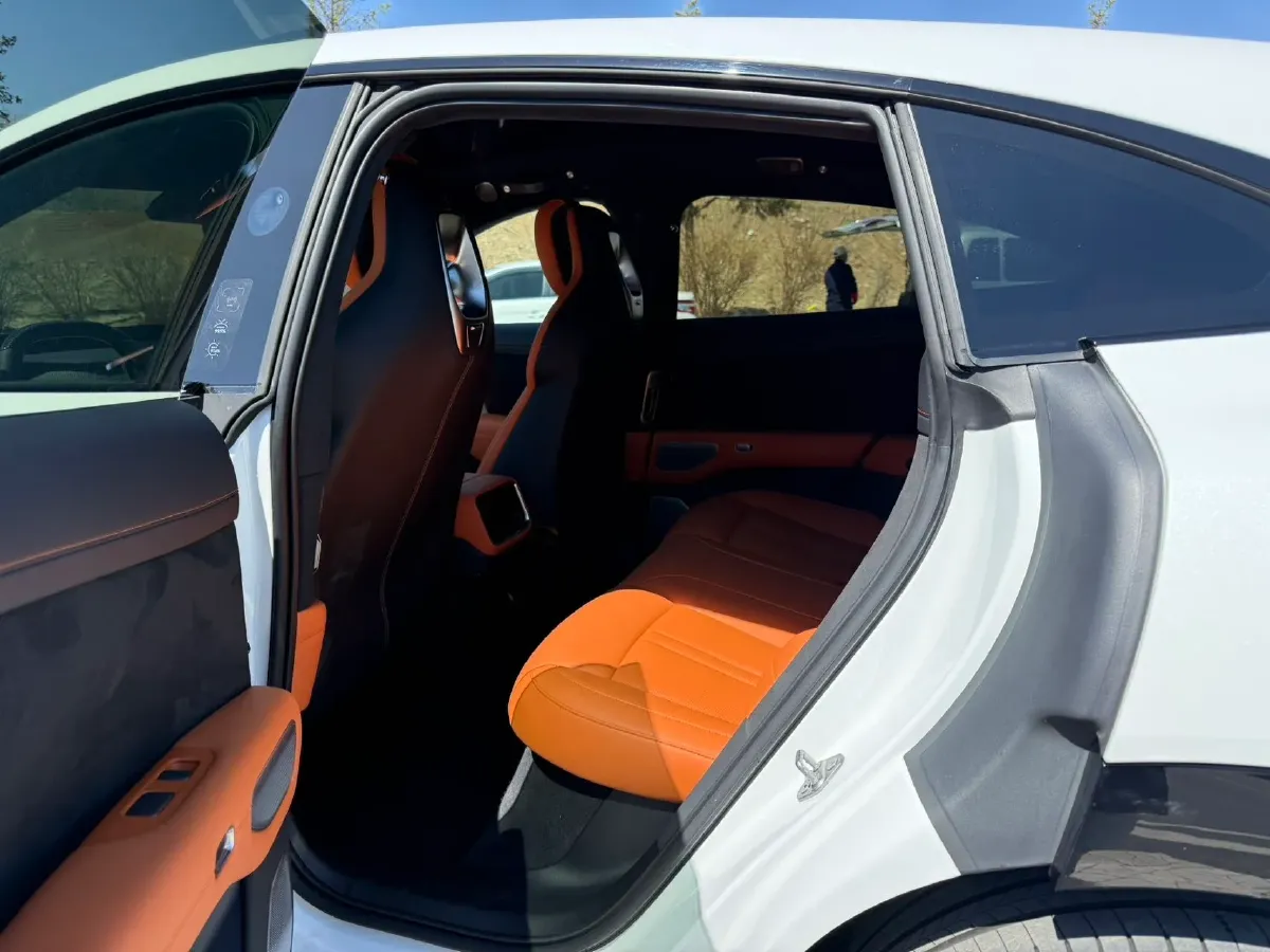 2025 MI YU7 BEV 101.7KWH,autocango,china used car exporter,china ev exporter,chinese used car exporter,chinese used ev exporter