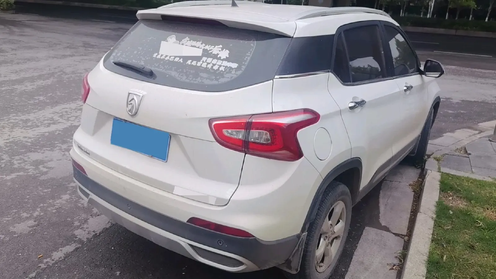 2017 BaoJun 310W 1.5L 105HP L4 6MT,autocango,china used car exporter,china ev exporter,chinese used car exporter,chinese used ev exporter