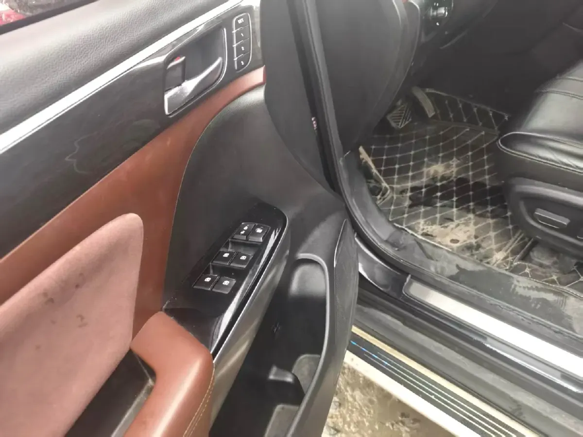 2017 GAC Trumpchi GS8 2.0T 201HP L4 6AT,autocango,china used car exporter,china ev exporter,chinese used car exporter,chinese used ev exporter