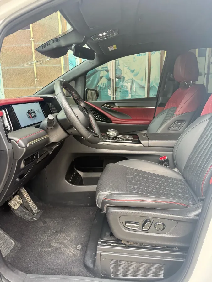 2023 GAC Trumpchi M8 2.0T 252HP L4 8AT,autocango,china used car exporter,china ev exporter,chinese used car exporter,chinese used ev exporter