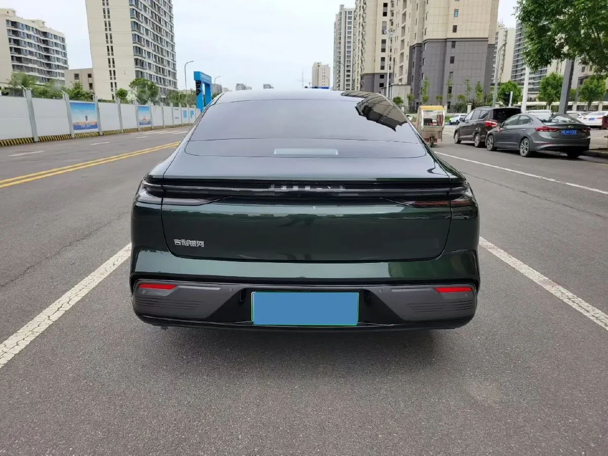 2025 Geely Galaxy Starshine 8 1.5T 163HP L4 3DHT PHEV 27.69KWH,autocango,china used car exporter,china ev exporter,chinese used car exporter,chinese used ev exporter