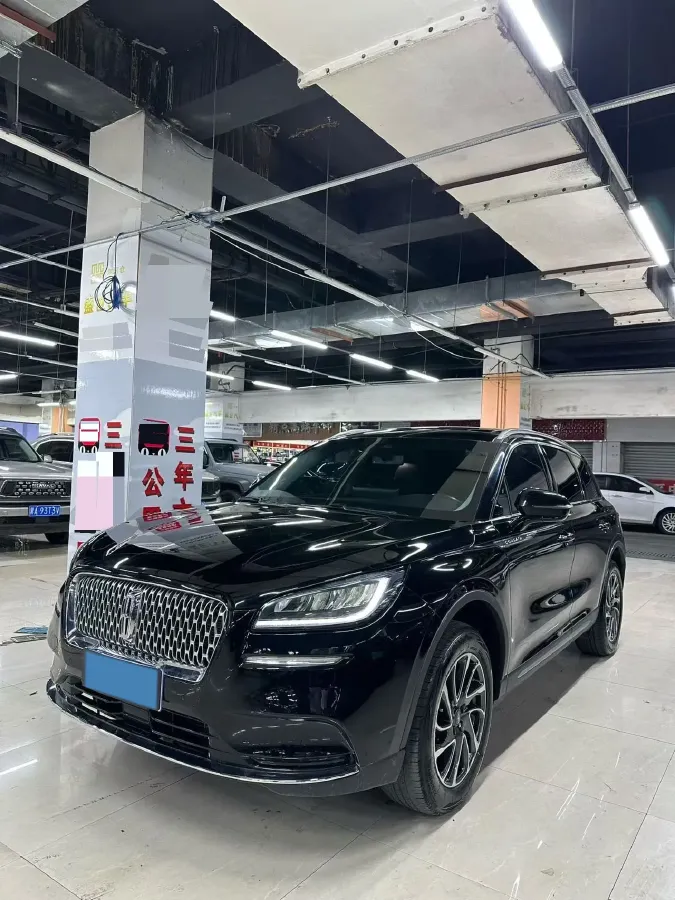 2022 Lincoln Corsair 2.0T 245HP L4 8AT,autocango,china used car exporter,china ev exporter,chinese used car exporter,chinese used ev exporter