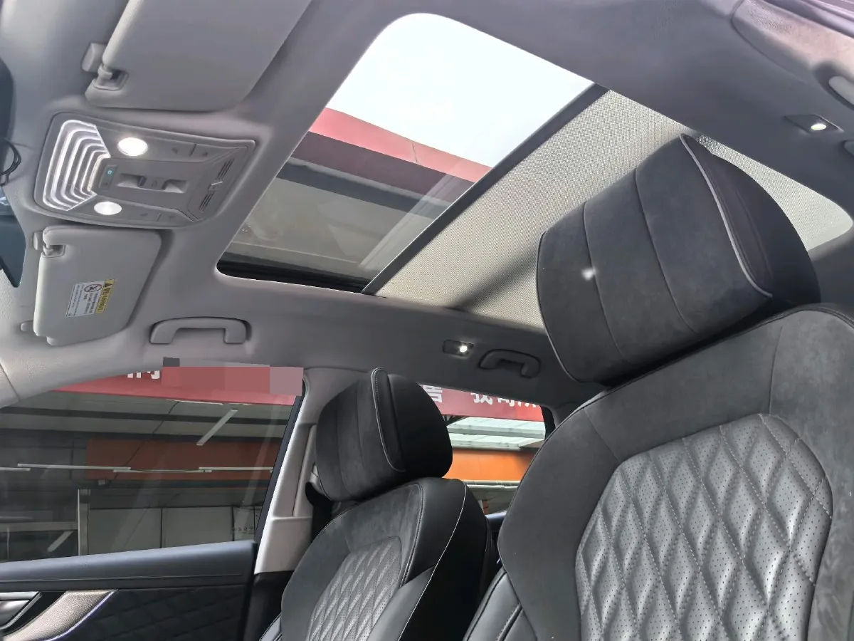 2019 HongQi HS5 2.0T 224HP L4 6AT,autocango,china used car exporter,china ev exporter,chinese used car exporter,chinese used ev exporter