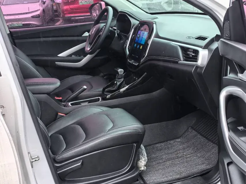 2021 BaoJun 530 1.5T 147HP L4 CVT,autocango,china used car exporter,china ev exporter,chinese used car exporter,chinese used ev exporter