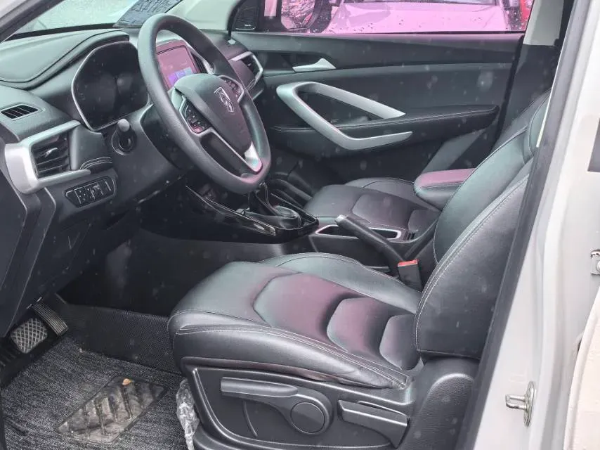 2021 BaoJun 530 1.5T 147HP L4 CVT,autocango,china used car exporter,china ev exporter,chinese used car exporter,chinese used ev exporter