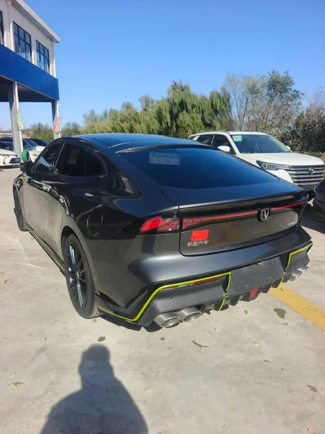 2022 ChangAn UNI-V 1.5T 188HP L4 7DCT,autocango,china used car exporter,china ev exporter,chinese used car exporter,chinese used ev exporter