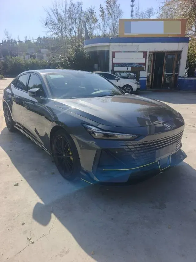 2022 ChangAn UNI-V 1.5T 188HP L4 7DCT,autocango,china used car exporter,china ev exporter,chinese used car exporter,chinese used ev exporter