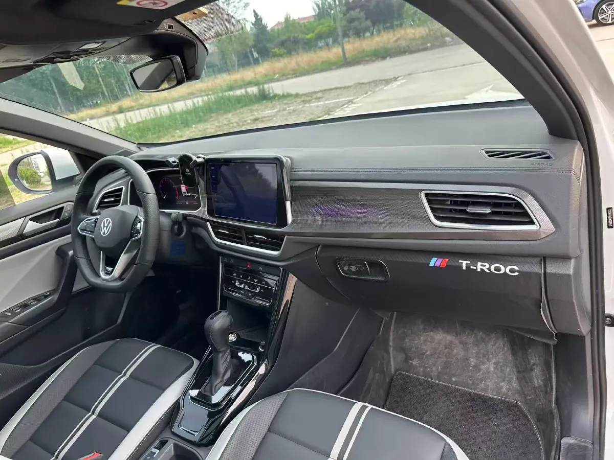 2023 Volkswagen T-Roc 1.5T 160HP L4 7DCT,autocango,china used car exporter,china ev exporter,chinese used car exporter,chinese used ev exporter