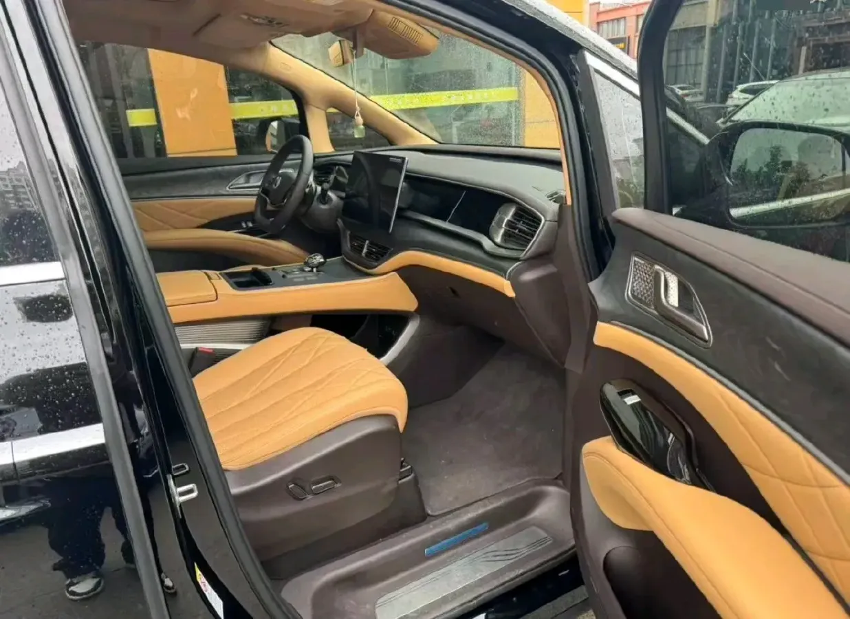 2025 Denza D9 1.5T 156HP L4 E-CVT PHEV 40KWH,autocango,china used car exporter,china ev exporter,chinese used car exporter,chinese used ev exporter