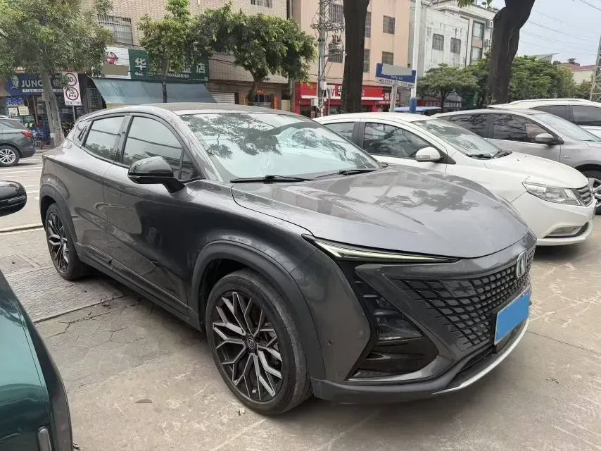 2022 ChangAn UNI-T 1.5T 188HP L4 7DCT,autocango,china used car exporter,china ev exporter,chinese used car exporter,chinese used ev exporter