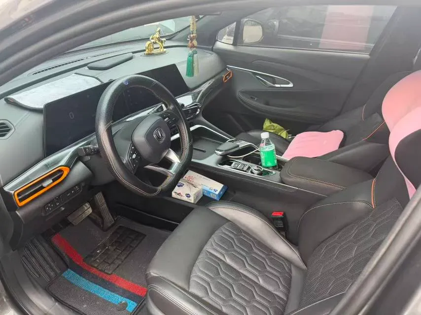 2022 ChangAn UNI-T 1.5T 188HP L4 7DCT,autocango,china used car exporter,china ev exporter,chinese used car exporter,chinese used ev exporter