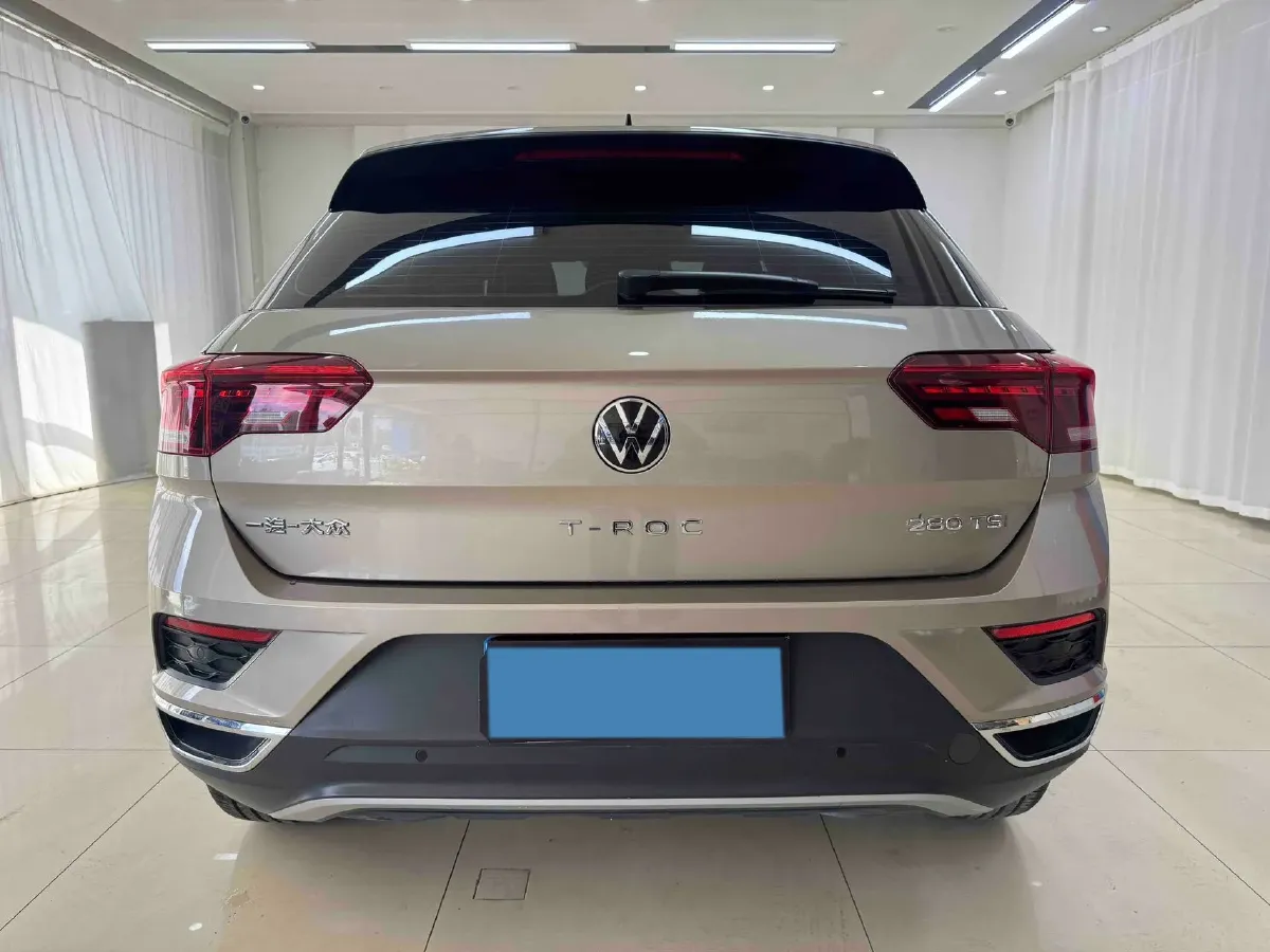 2022 Volkswagen T-Roc 1.4T 150HP L4 7DCT,autocango,china used car exporter,china ev exporter,chinese used car exporter,chinese used ev exporter